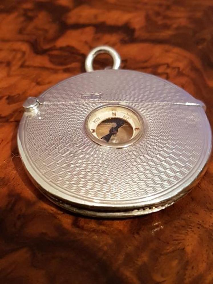 Antique Chester Silver Vesta Case Inset with a Compass - Image 1