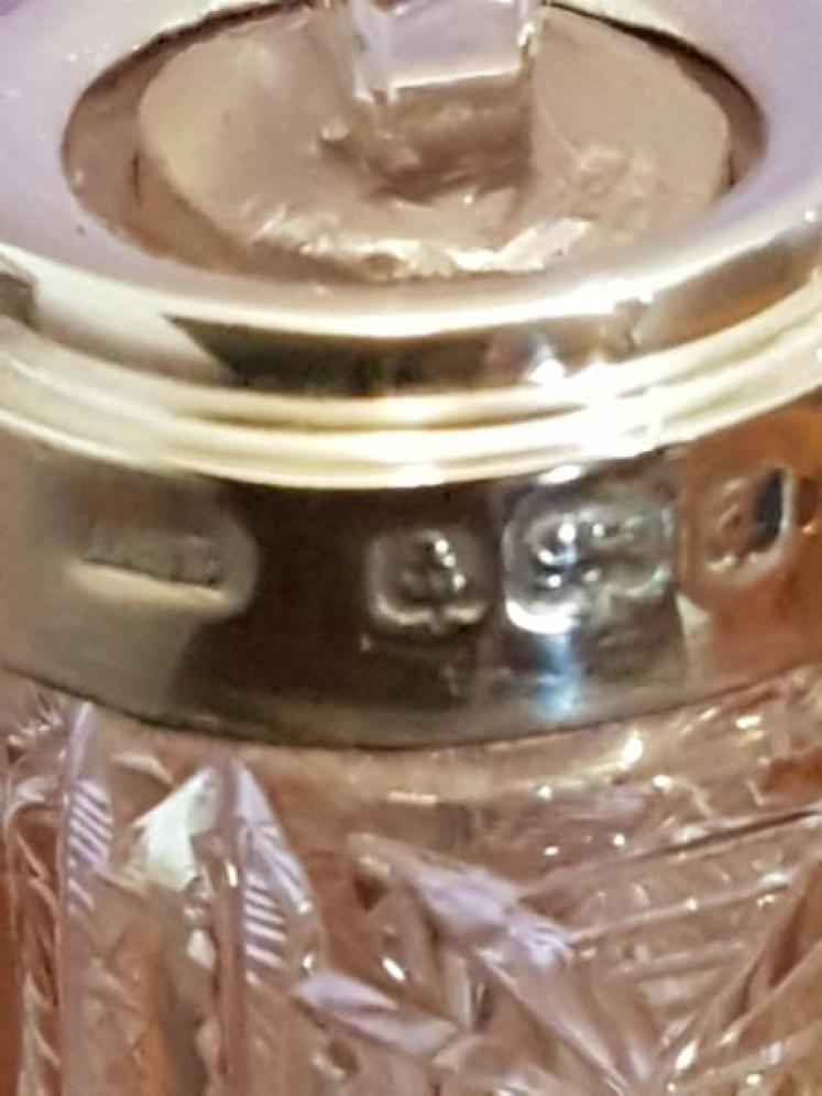 Victorian Antique Silver and Crystal Scent Bottle - Image 3