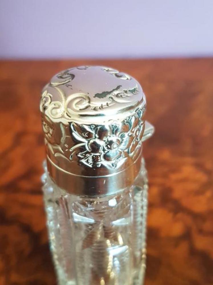 Victorian Antique Silver and Crystal Scent Bottle - Image 5