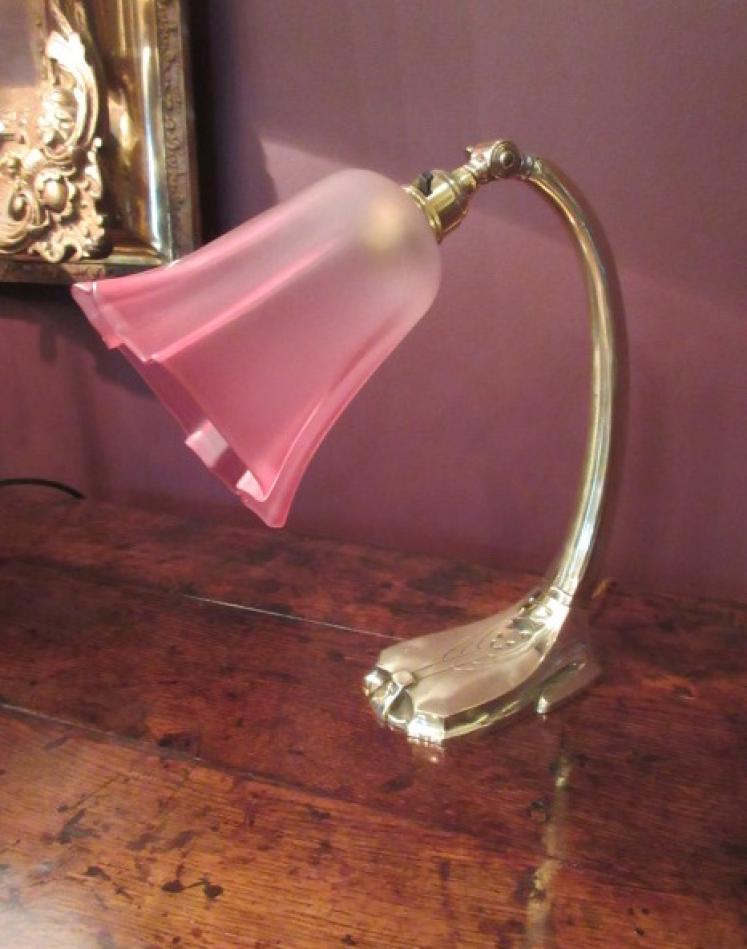 Art Nouveau Period Cast Brass Desk Lamp - Image 1