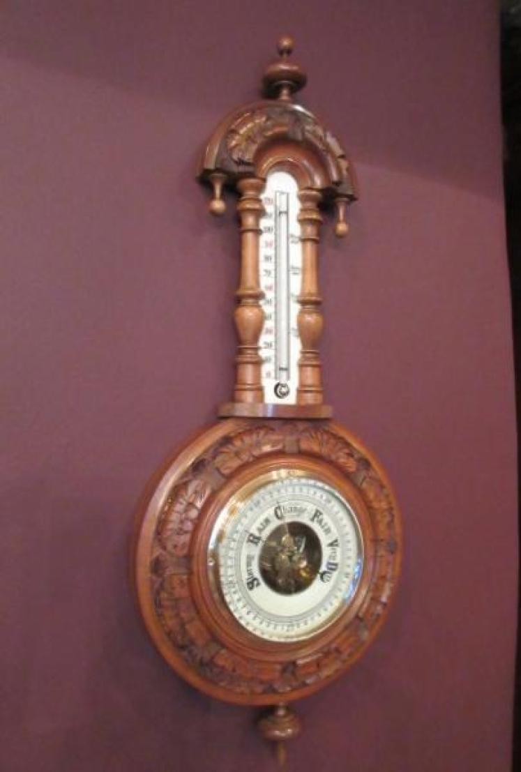 Antique Polished Walnut 'Pendant' Banjo Barometer - Image 1