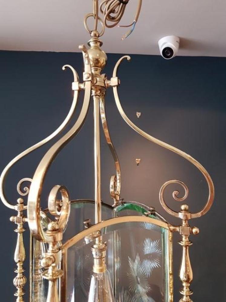 Superb Antique Brass & Bevelled Glass Hall Lantern  - Image 2