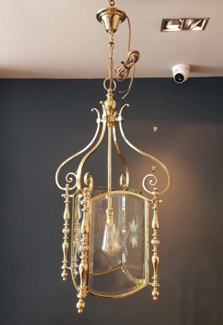 Superb Antique Brass & Bevelled Glass Hall Lantern  - Image 5