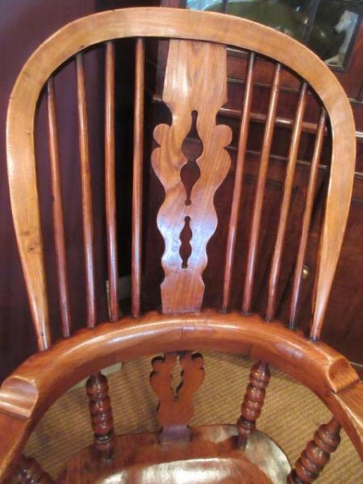 19th Century Ash & Elm High Back Windsor Armchair - Image 3