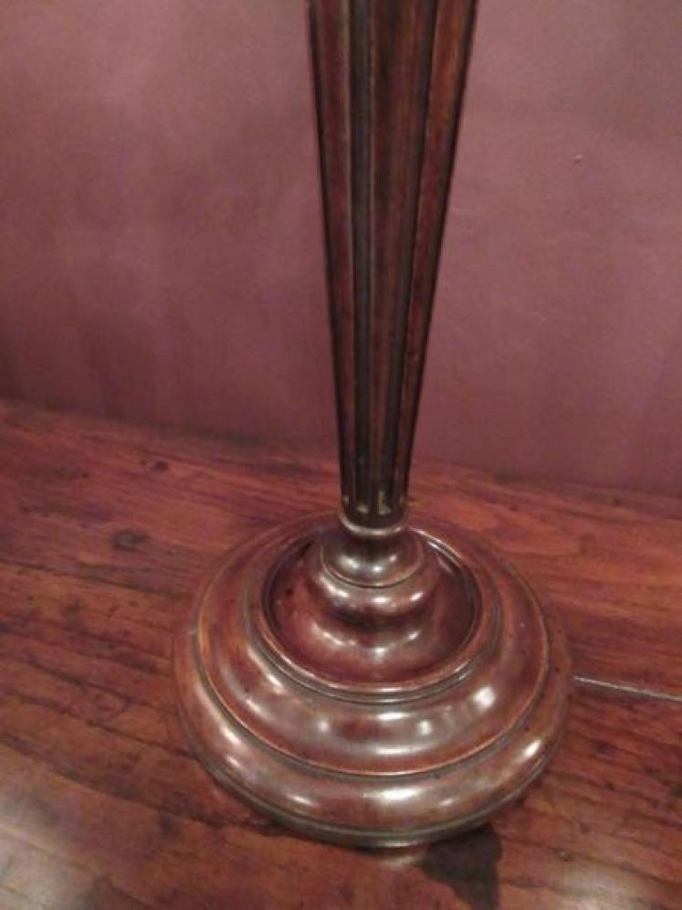 Fine Pair of George III Antique Mahogany Candlesticks - Image 4