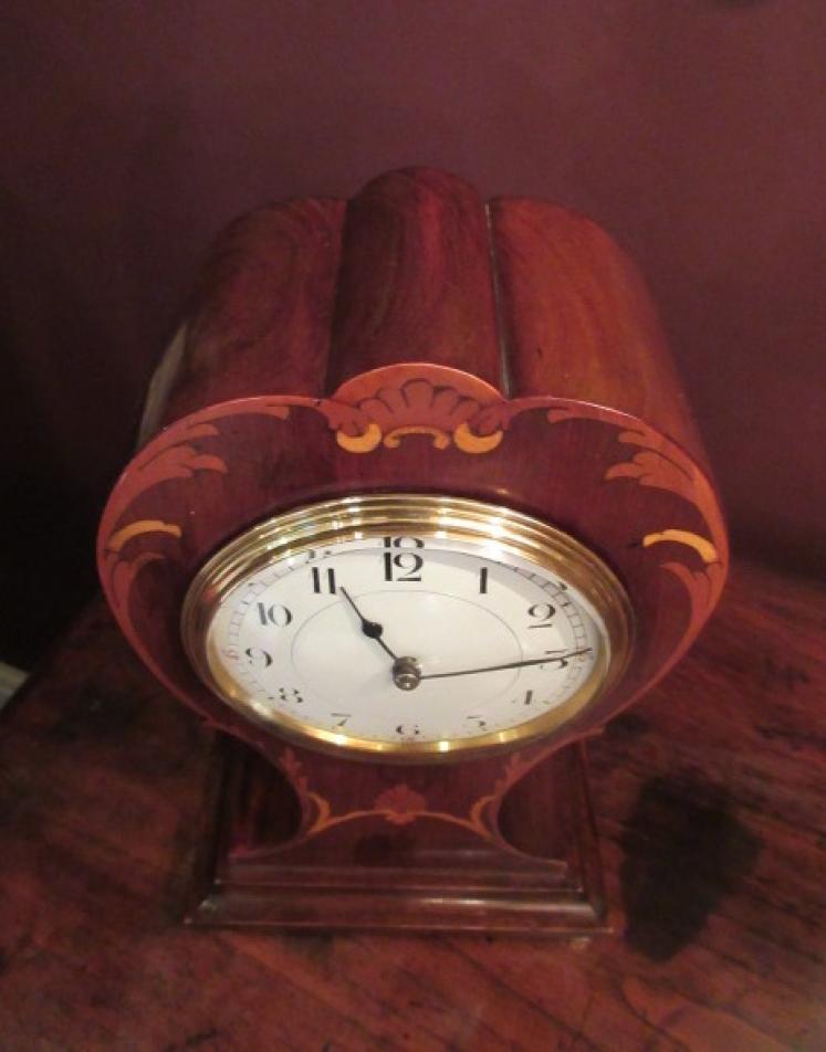 Edwardian Period Inlaid Petal Shaped Mantel Clock - Image 2