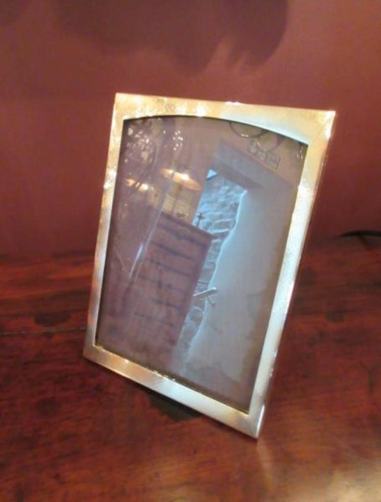 George V Period Silver Engraved Photo Frame - Image 1