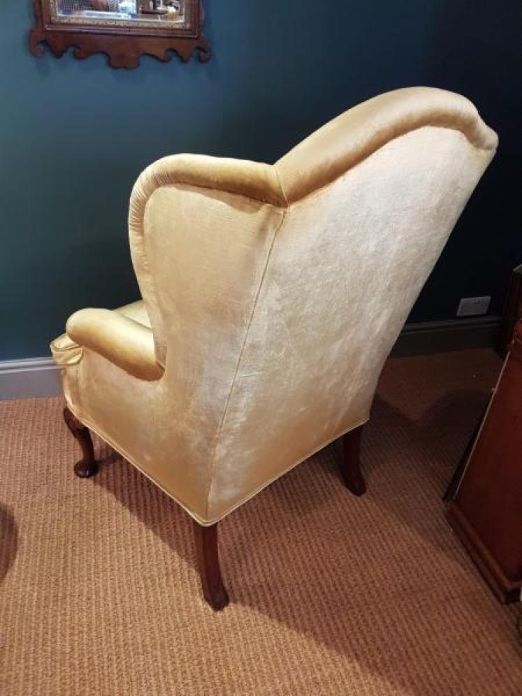 Fine Victorian Walnut Cabriole Leg Wing Back Arm Chair - Image 2