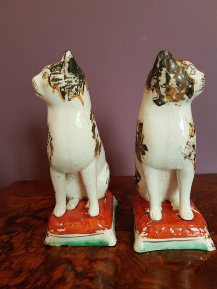 Rare Matching Pair of Antique Staffordshire Pottery Cats - Image 5