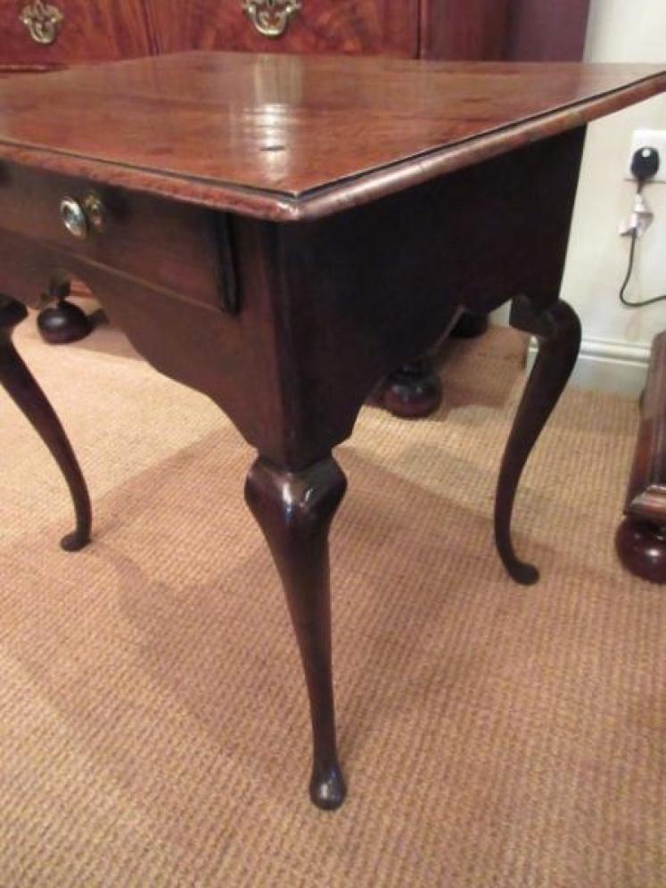 Mid Georgian Antique Oak Lowboy - Image 3