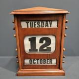 Antique Edwardian Walnut Perpetual Desk Calendar at Sturmans Antiques Calendar for sale 