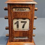 Antique Late Victorian Oak Perpetual Desk Calendar at Sturmans Antiques calendar for sale