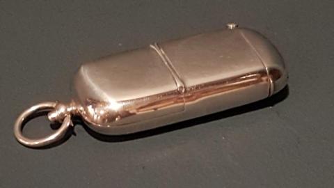 Antique Victorian Silver Sovereign and Vesta Case by Deakin & Francis of Birmingham