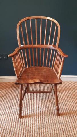 Antique George III Sycamore and Ash Comb Back Windsor Chair