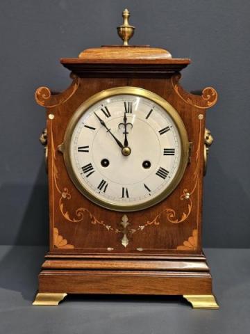 Antique Superb 8 Day Gong Chiming Mantel Clock