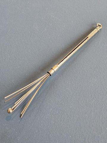 Antique 9ct Gold Engine Turned Telescopic Cocktail Stirrer by S J Rose of Sheffield