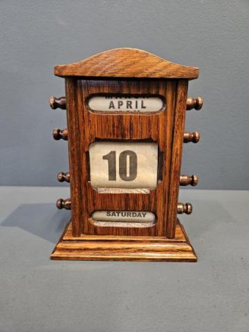 Antique Small Edwardian Oak Perpetual Desk Calendar