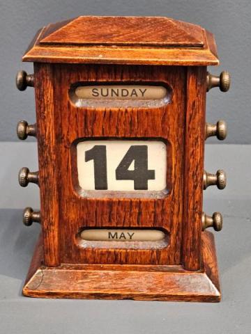 Antique Edwardian Oak Perpetual Desk Calendar at Sturmans Antiques calendar for sale