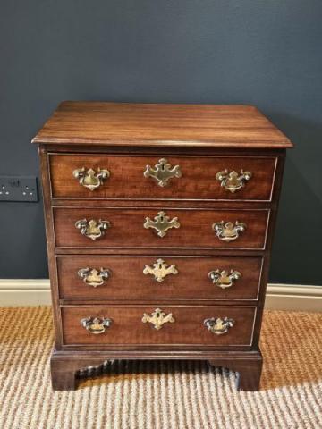 Antique Small Mahogany Chest of Drawers by Gillows at Sturmans Antiques furniture for sale